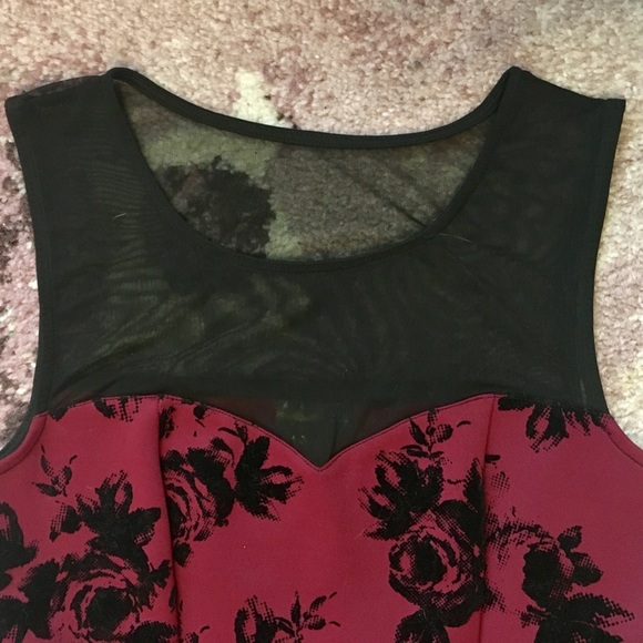Sweetheart/illusion neckline dress - size small - Picture 4 of 7